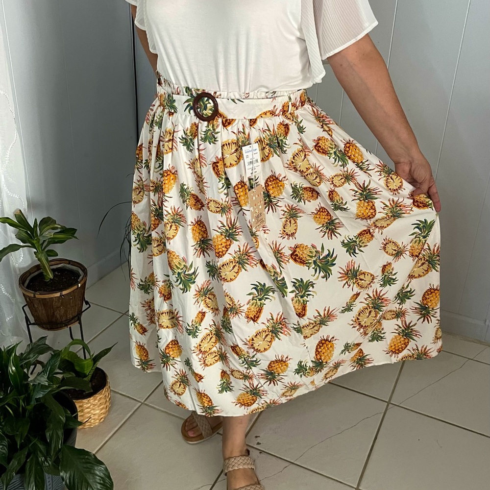 1X pineapple belted maxi skirt